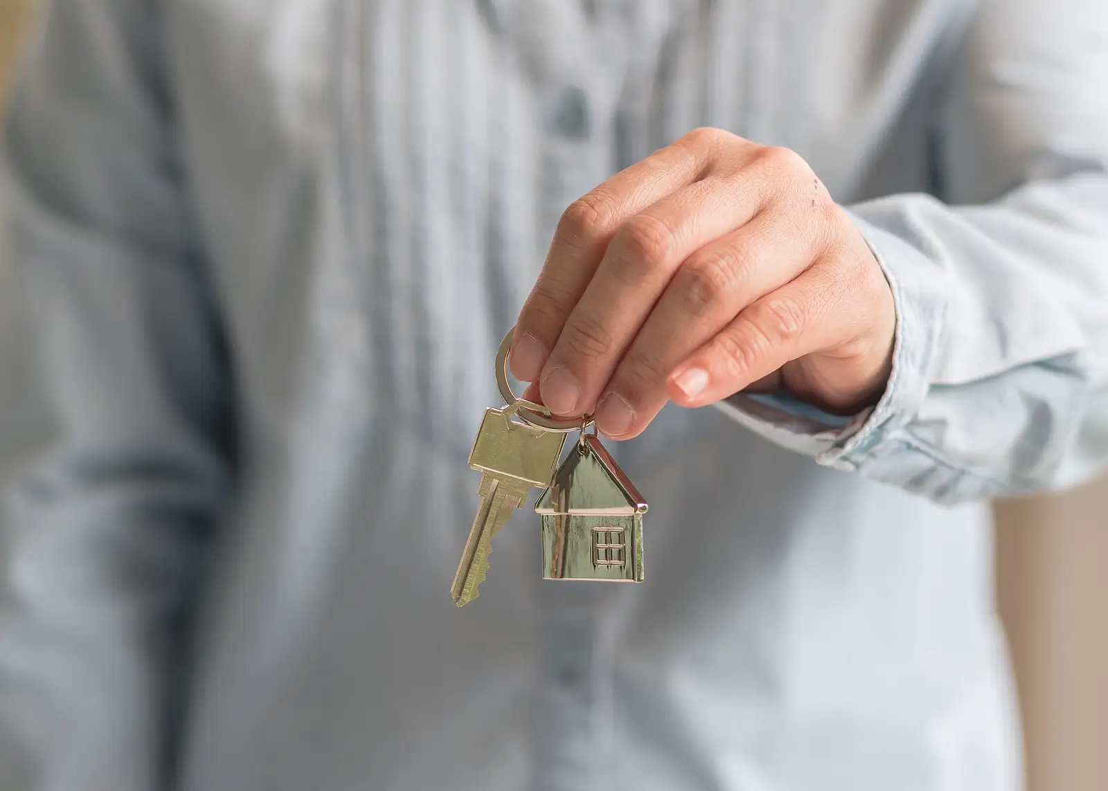 Pros and Cons of a Furnished Rental Property
